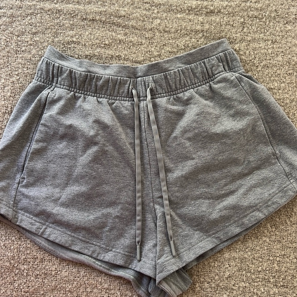 Inner Glow High Rise Short 3”